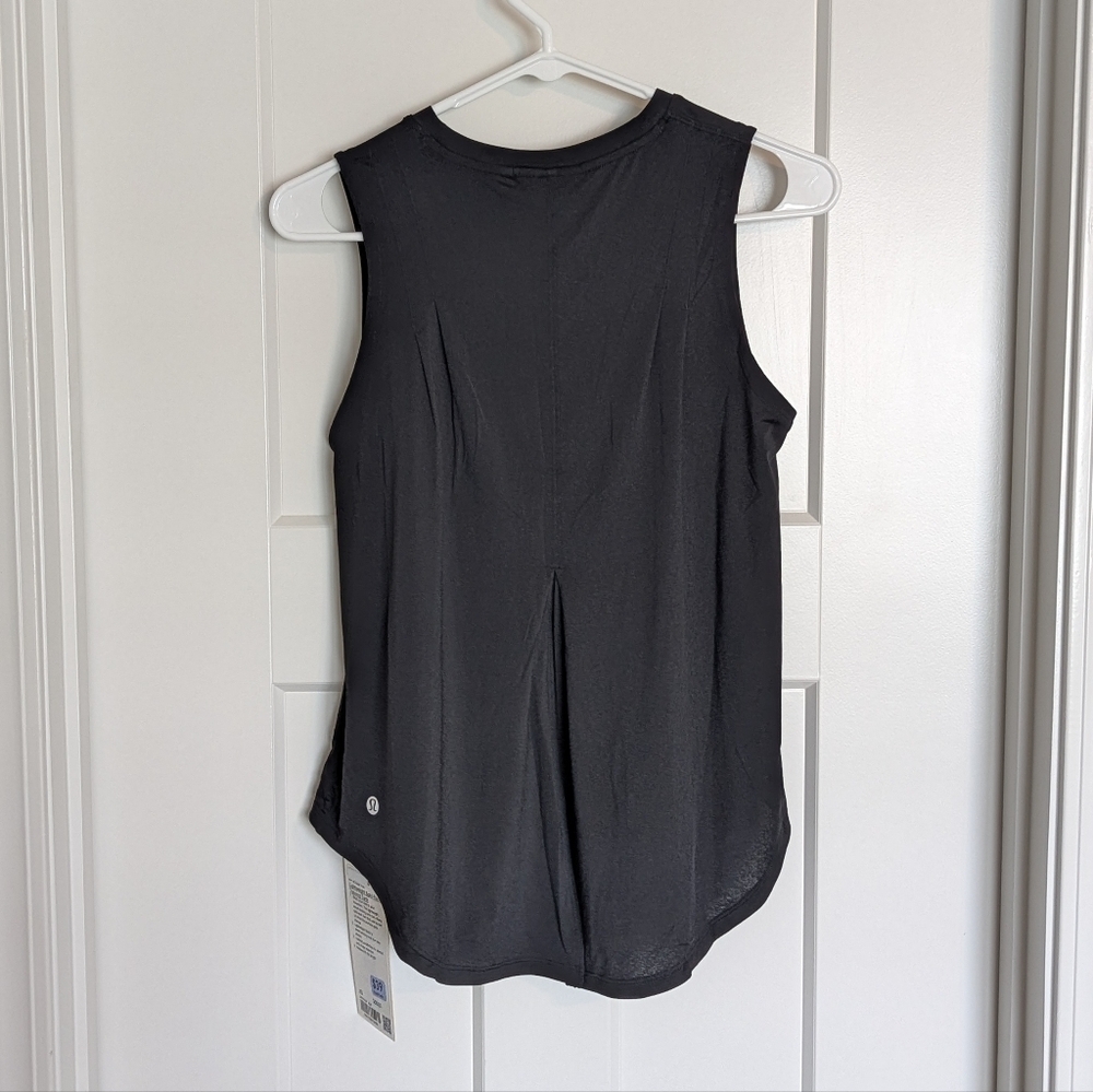 Lululemon NWT Lightweight Split Back Training Tan… - image 3